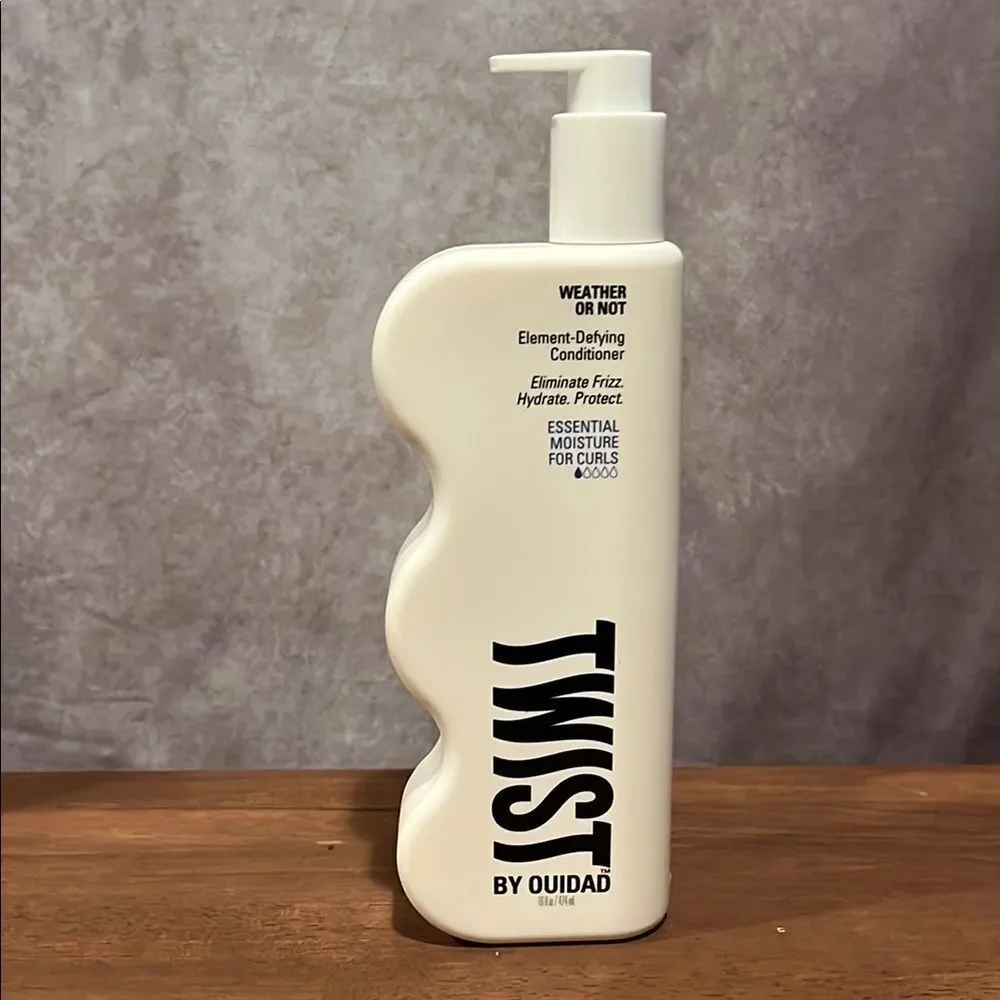 Ouidad Twist Hype It Up Weightless Refreshing Spray for curls size 10.5oz